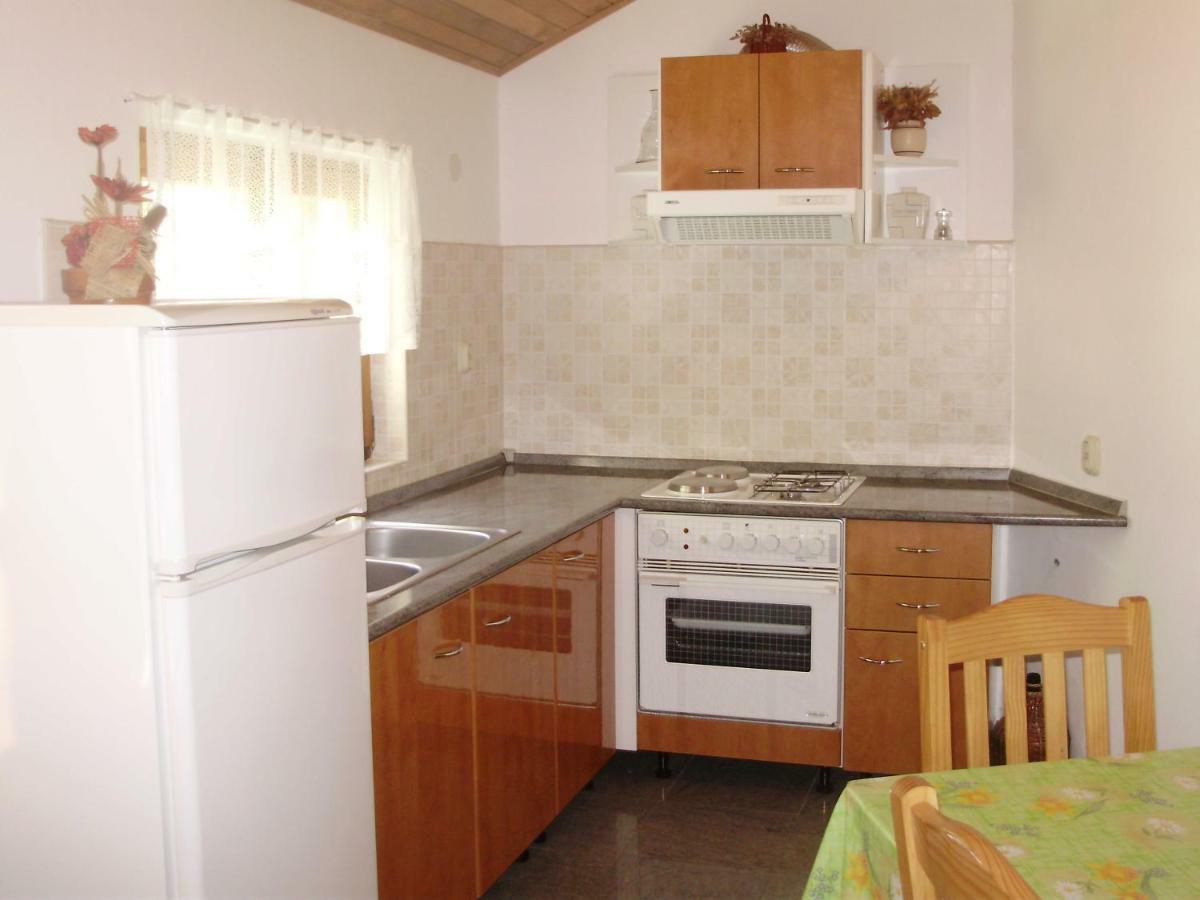 Apartman Kristina And Free Parking Малий Лошинь Екстер'єр фото